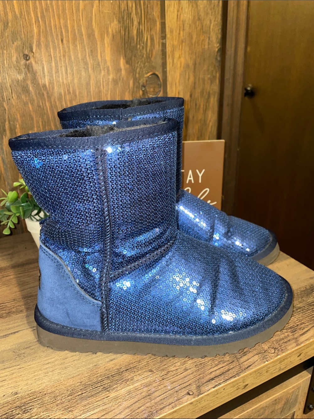 UGG Australia women’s Royal Blue Sequin Short Boots Sz 9